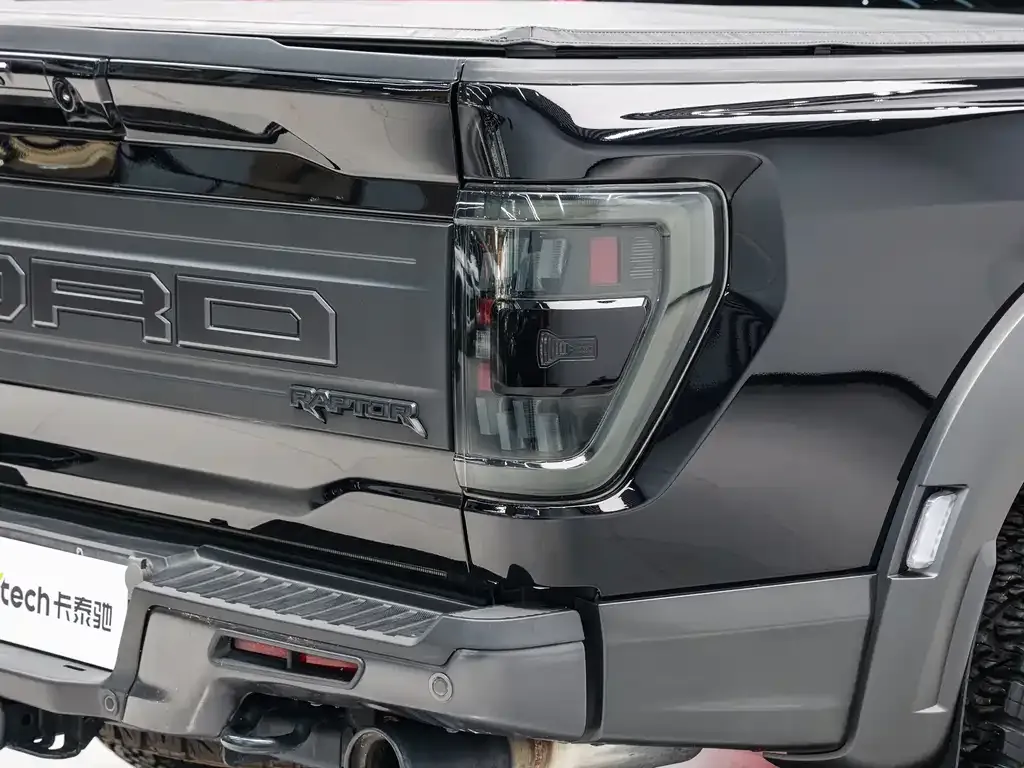 Ford F-150 Raptor — фото 9