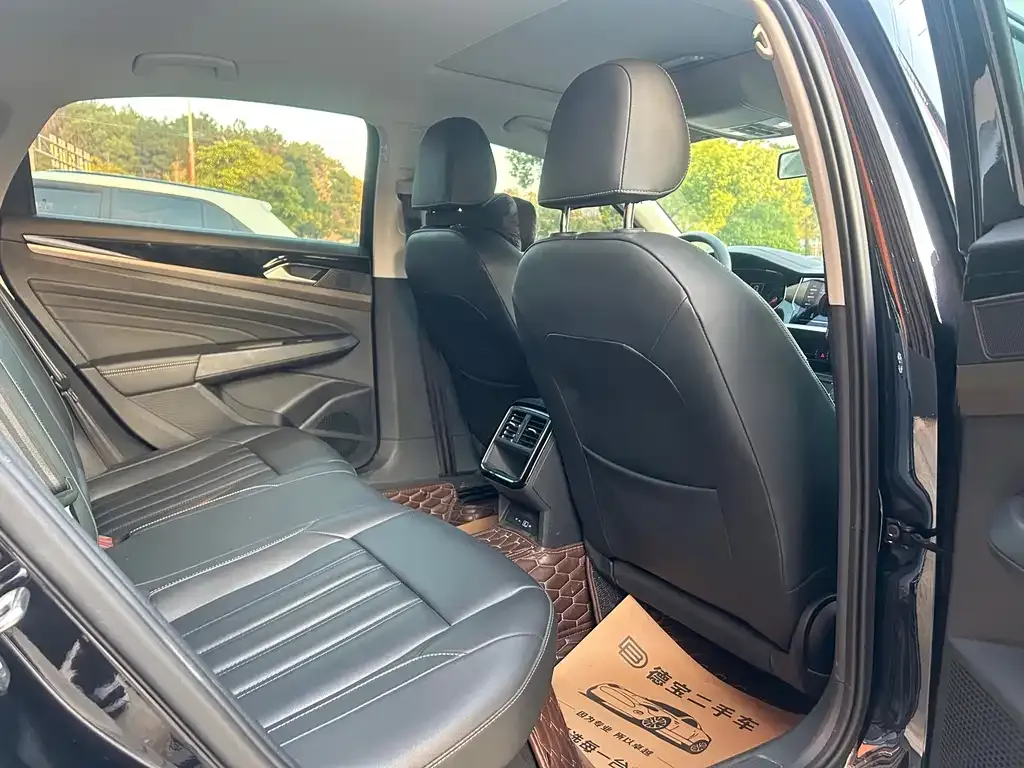 Volkswagen Passat — фото 10