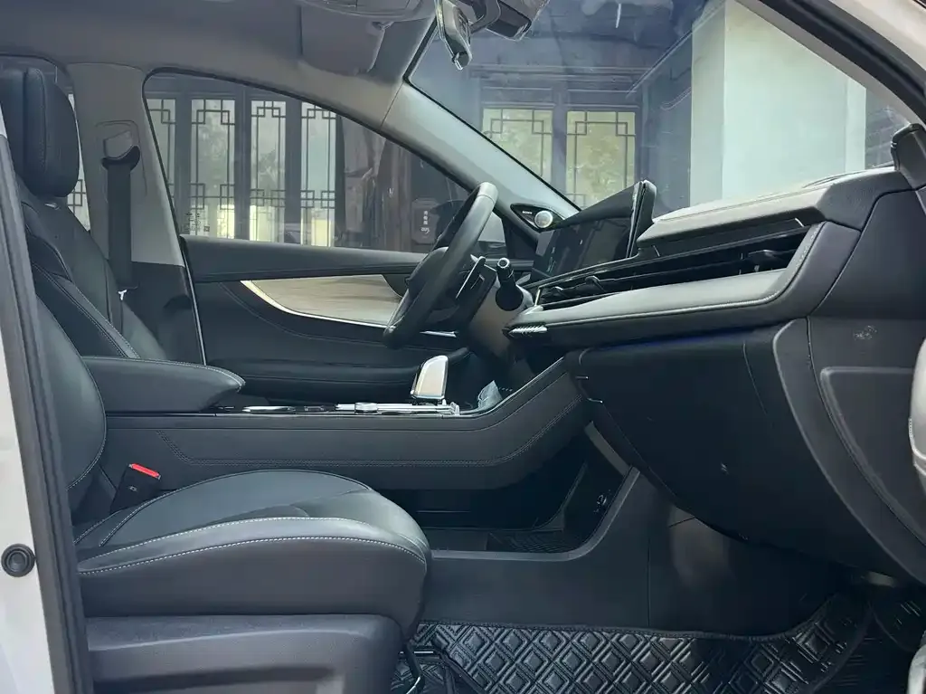 Chery Tiggo 8 PLUS — фото 10