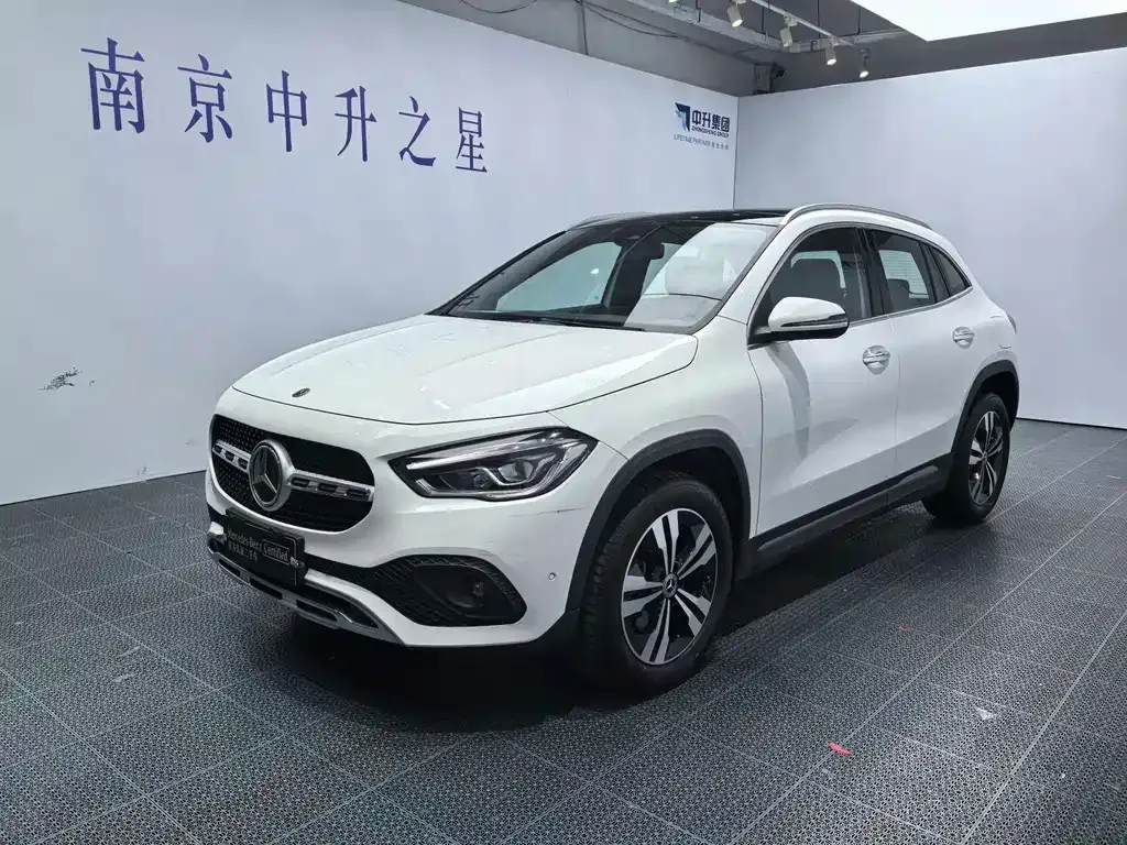 Mercedes-Benz GLA — фото 1