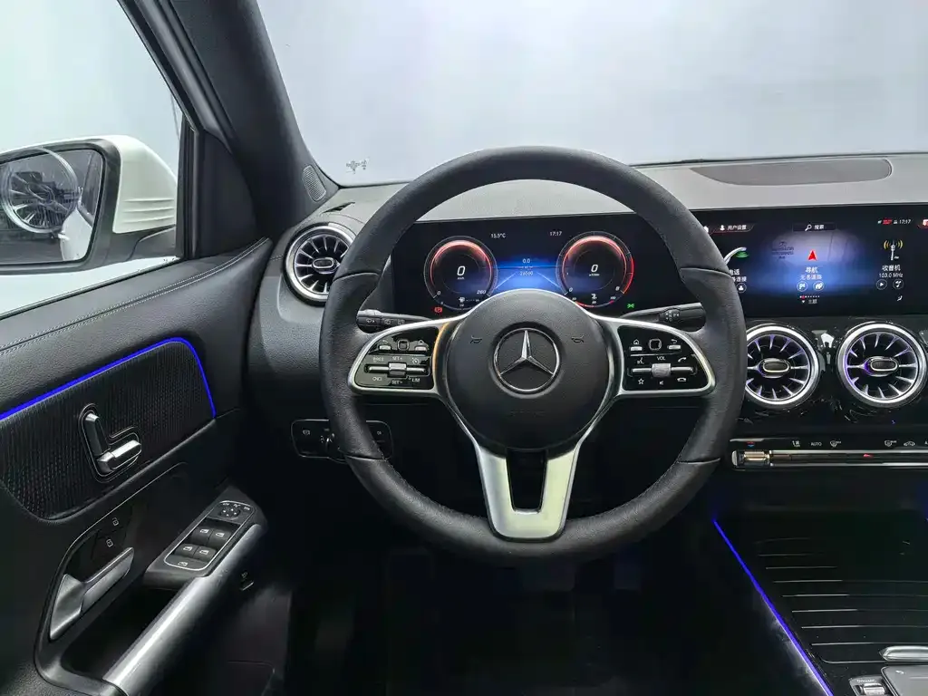 Mercedes-Benz GLA — фото 8