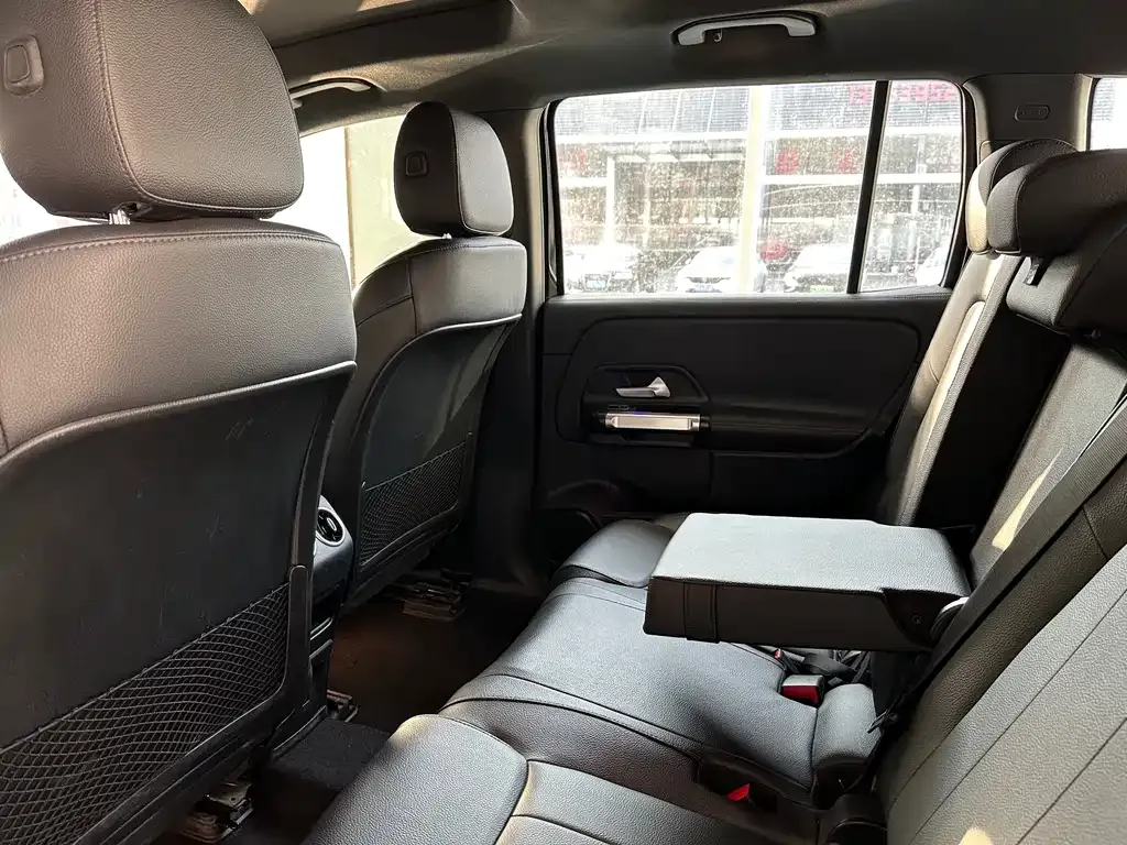 Mercedes-Benz EQB — фото 10