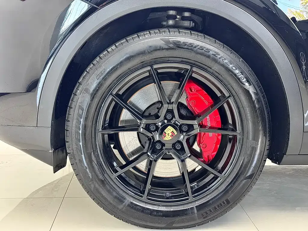 Porsche Cayenne — фото 7