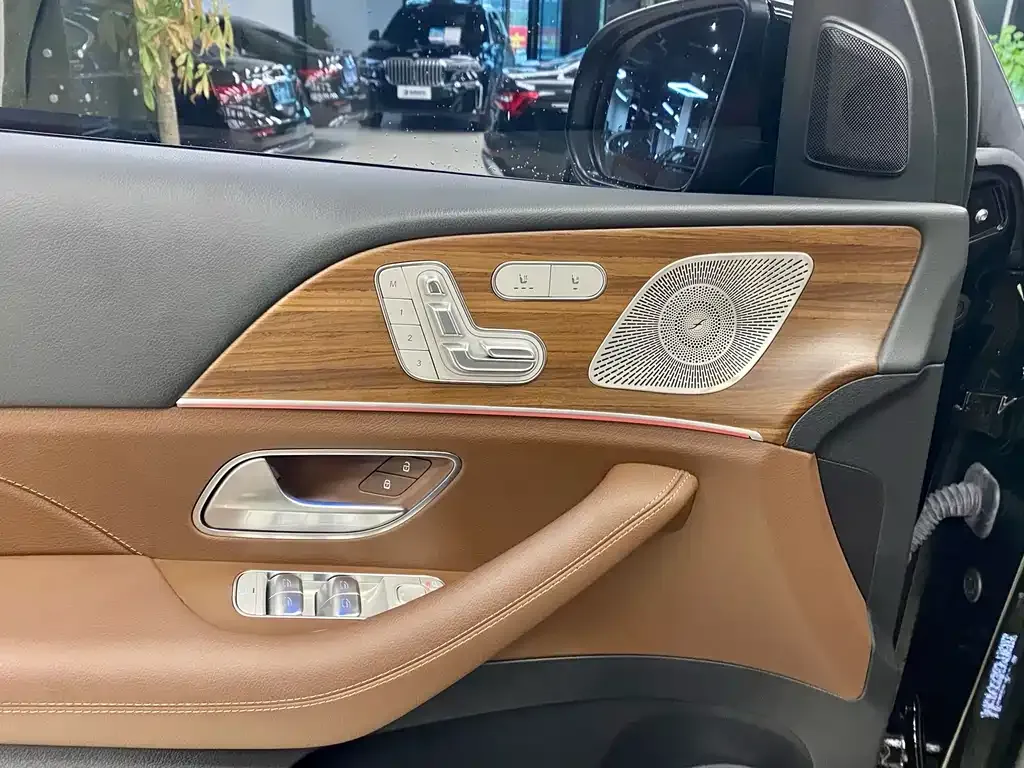 Mercedes-Benz GLE New Energy — фото 10