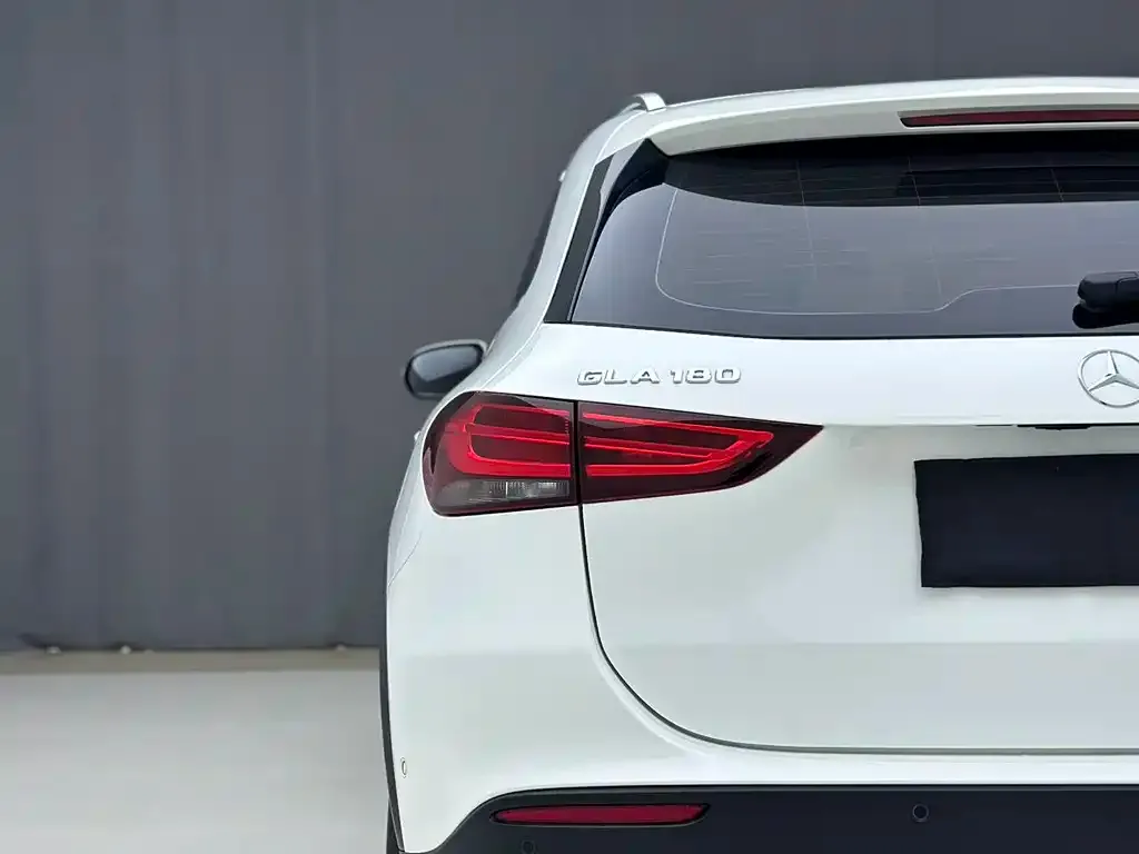 Mercedes-Benz GLA — фото 8