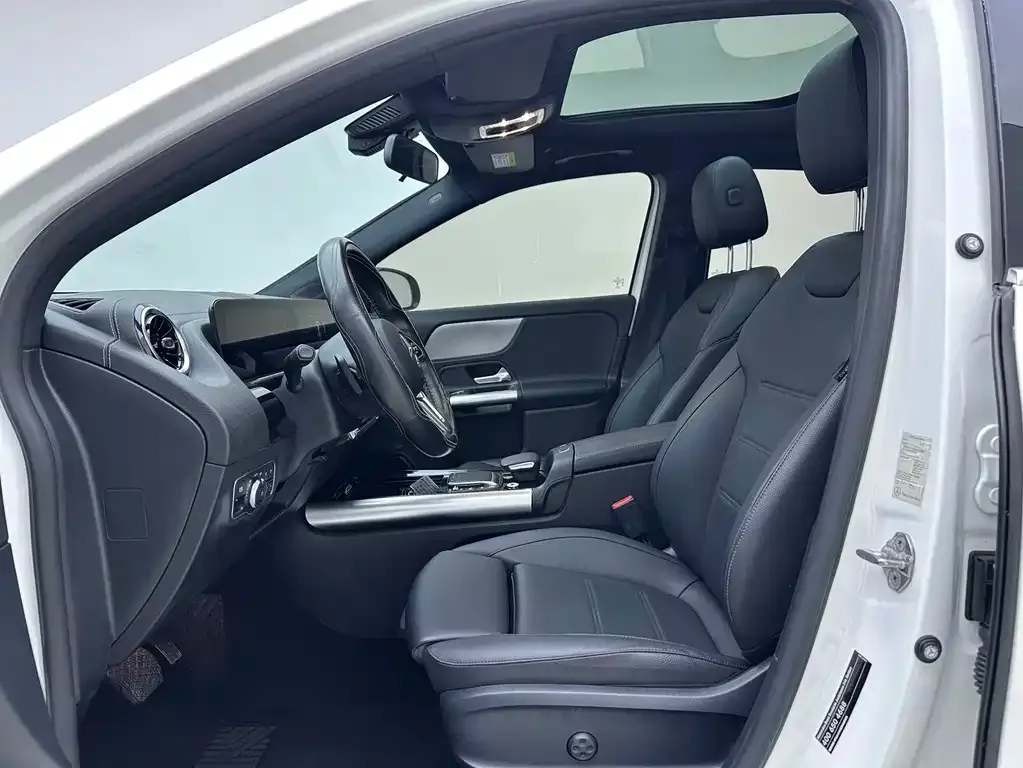 Mercedes-Benz GLA — фото 9