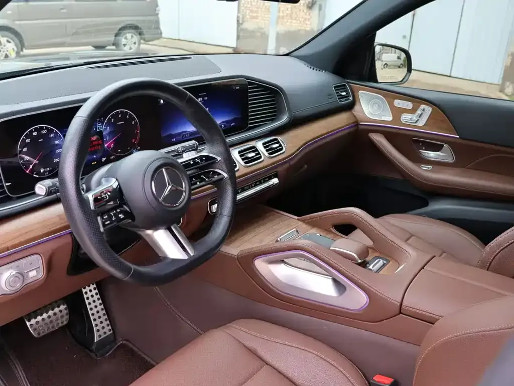 Mercedes-Benz GLS — фото 8