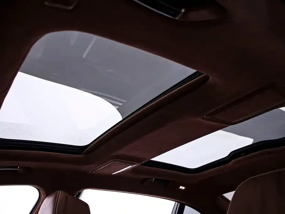 BMW 7 Series — фото 10