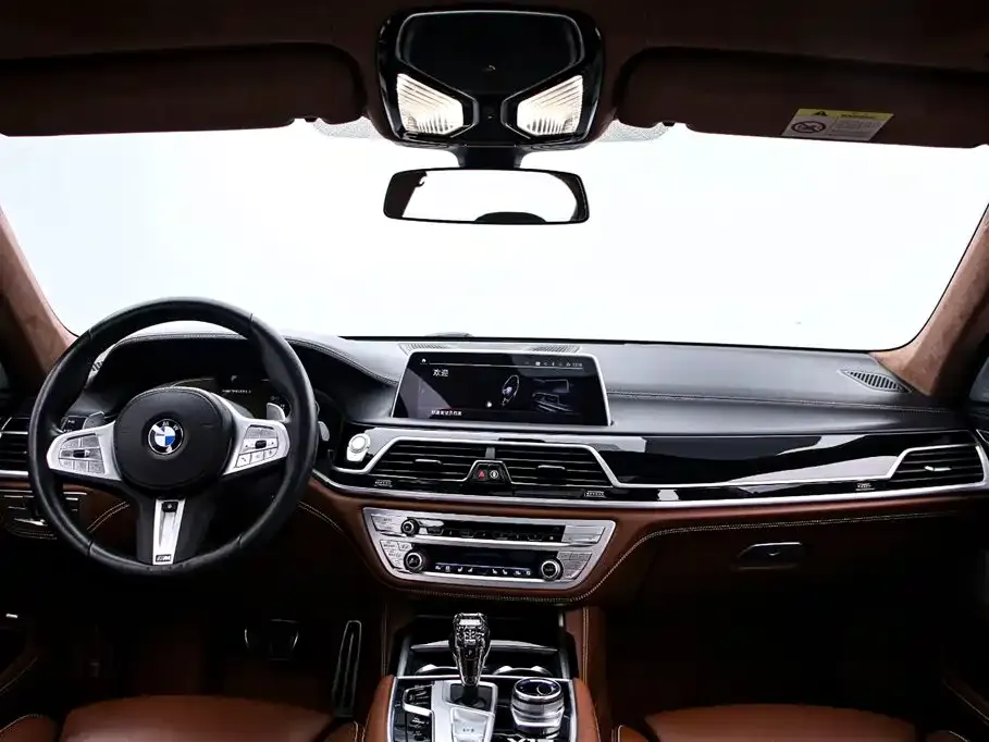 BMW 7 Series — фото 5