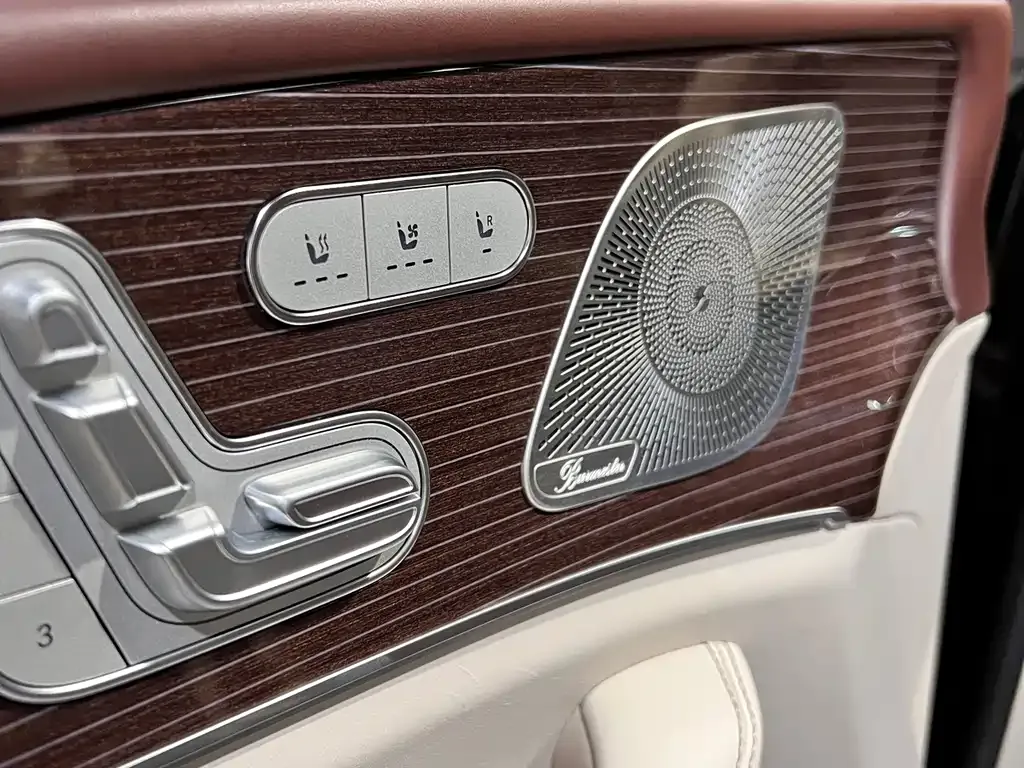 Mercedes-Benz GLS — фото 6