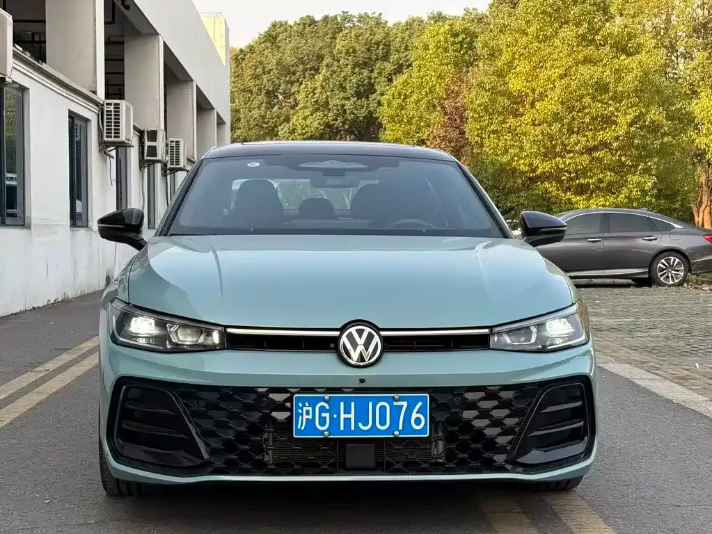 Volkswagen Passat — фото 2