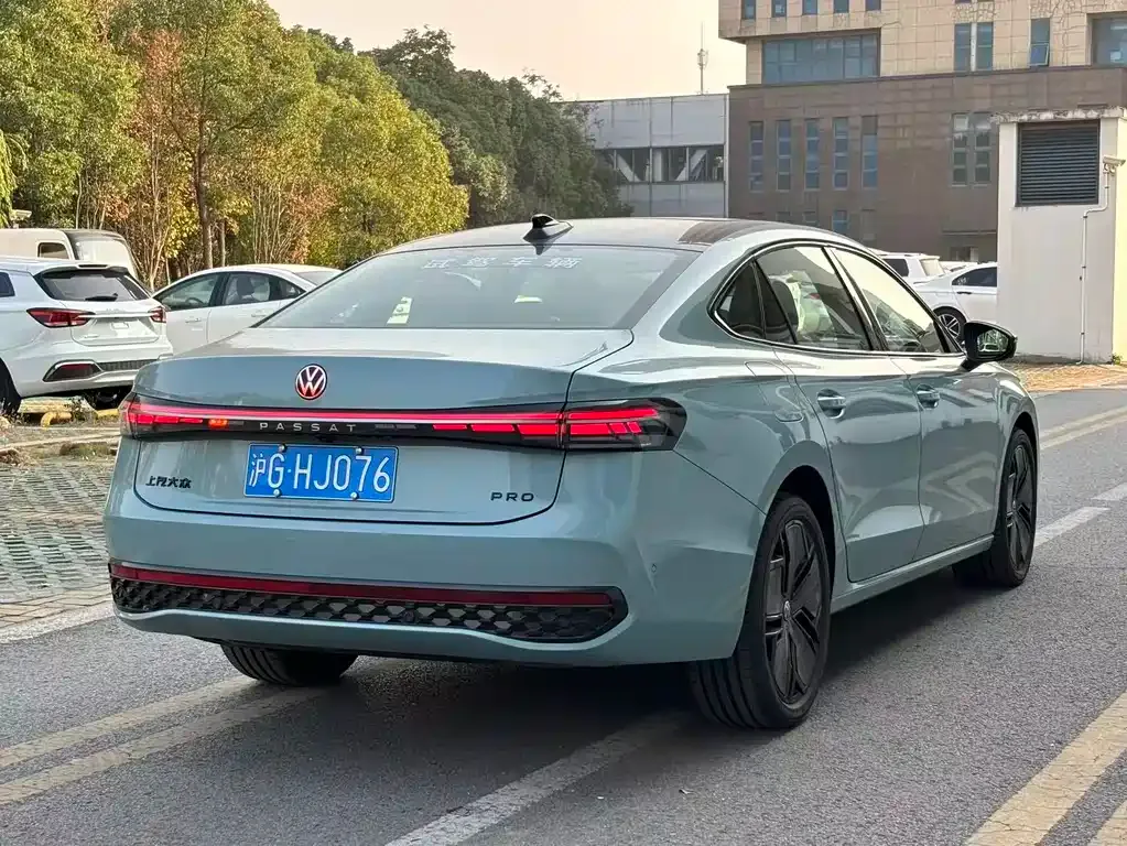 Volkswagen Passat — фото 5