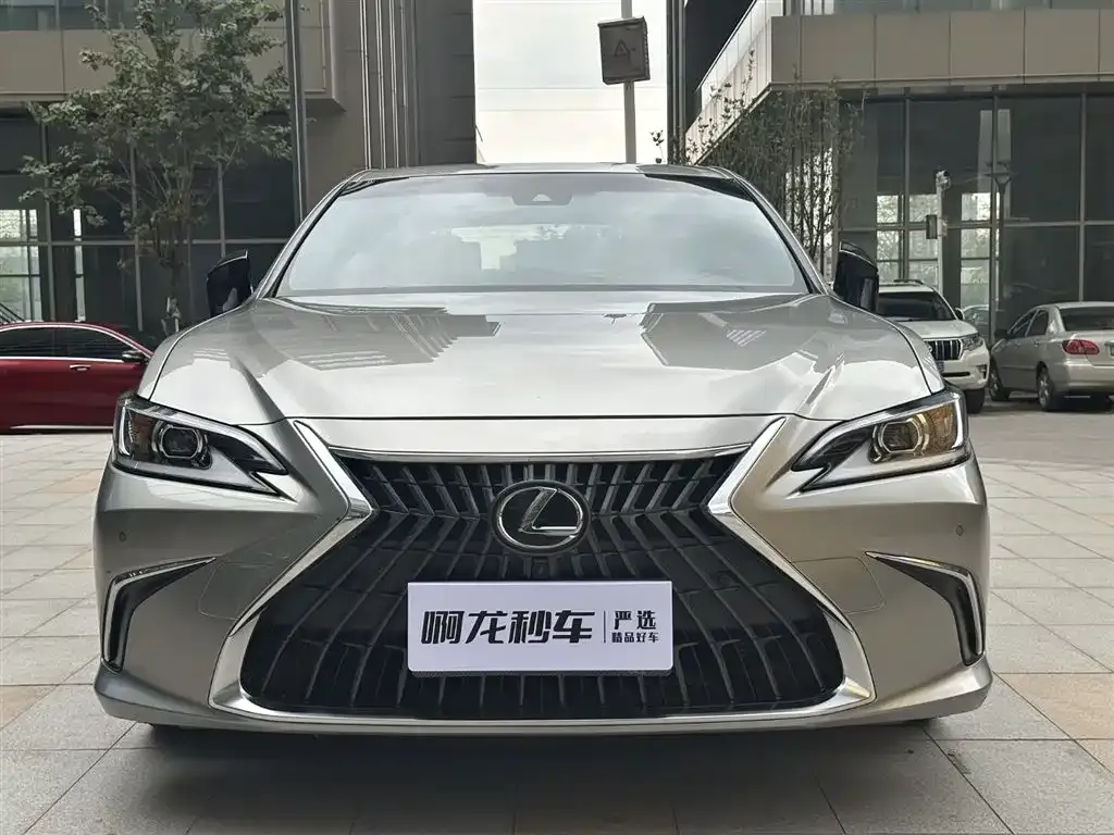 Lexus ES — фото 3