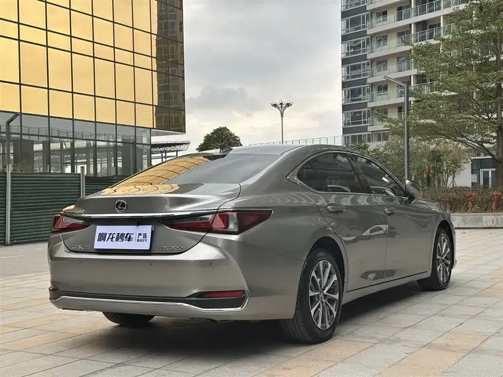 Lexus ES — фото 5