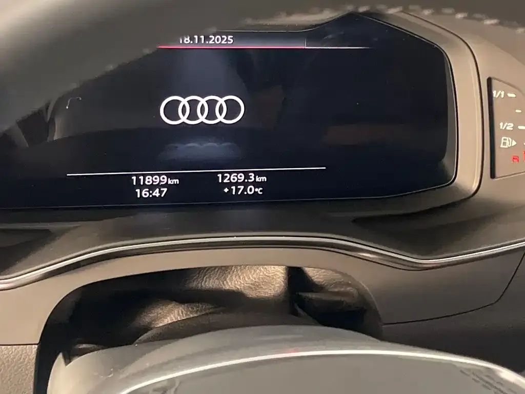 Audi A6L — фото 10