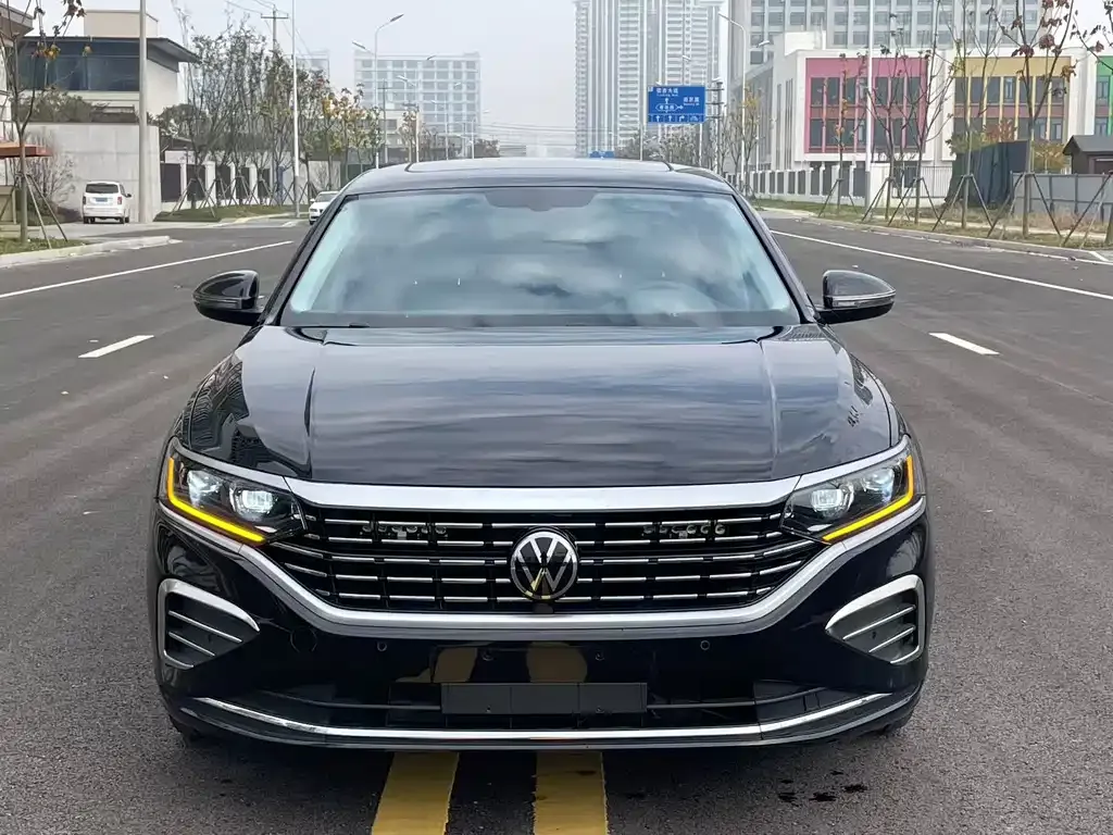 Volkswagen Passat — фото 2