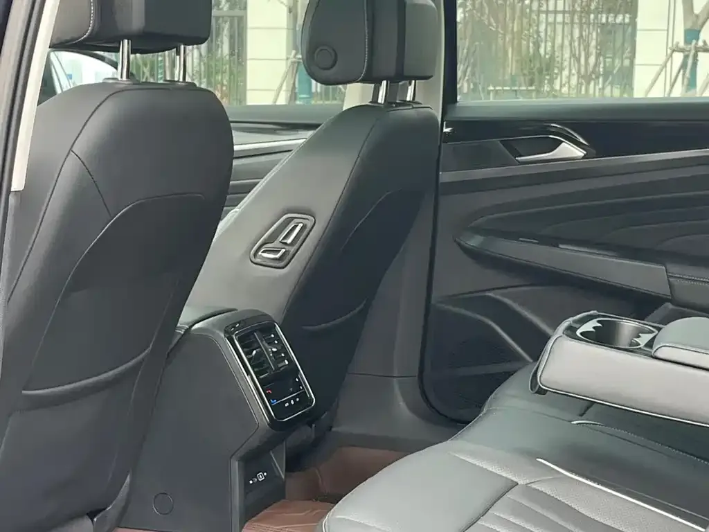 Volkswagen Passat — фото 6