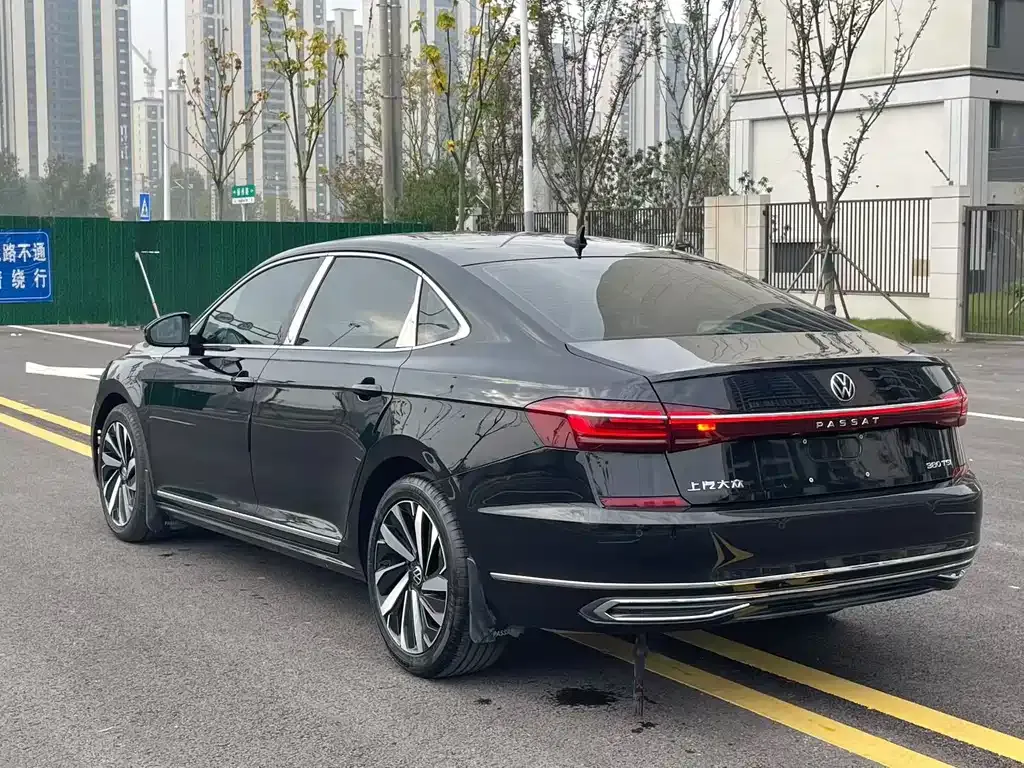Volkswagen Passat — фото 9