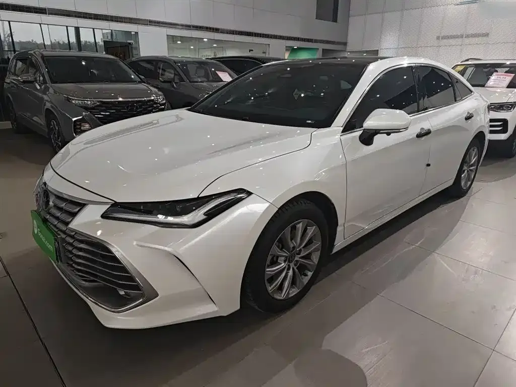 Toyota Avalon — фото 2