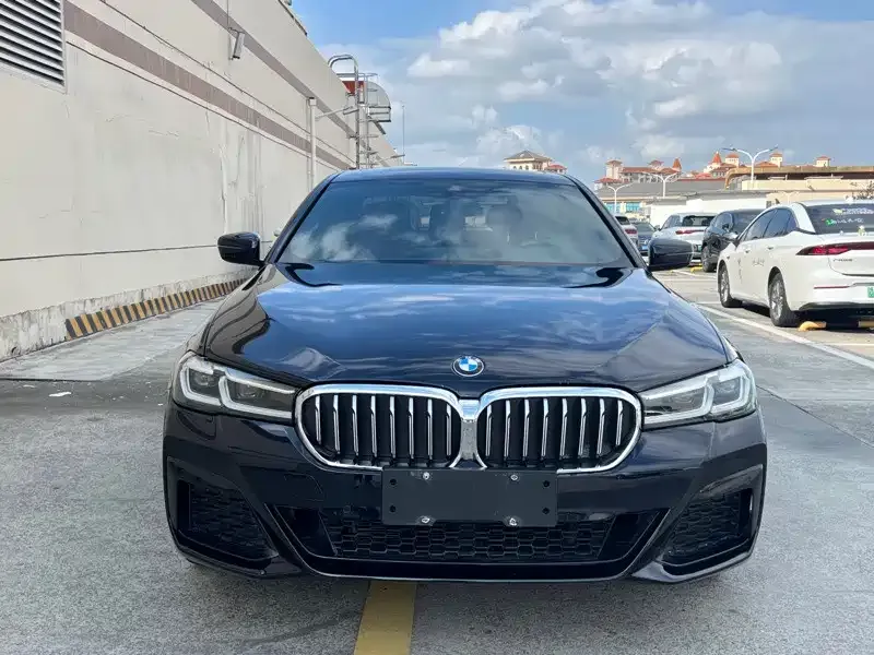BMW 5 Series — фото 2
