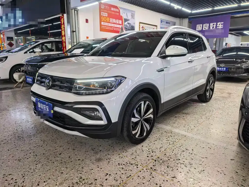 Volkswagen T-Cross — фото 1