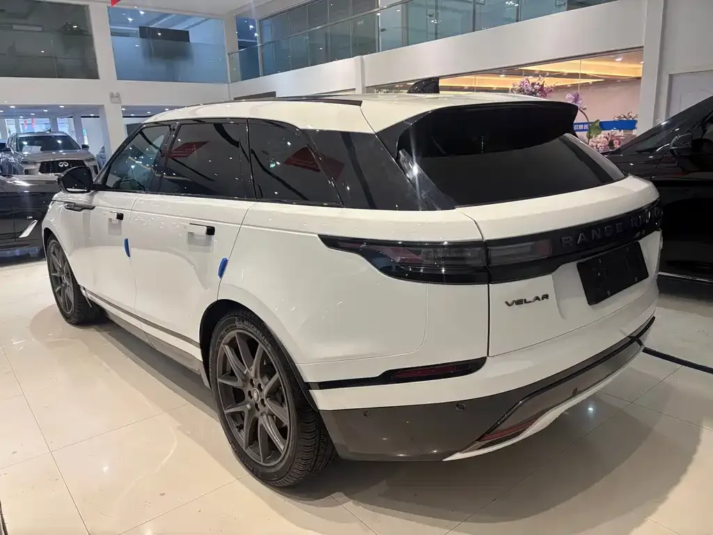 Land Rover Velar — фото 10