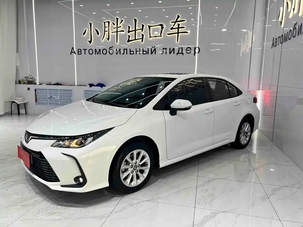 Toyota Corolla — фото 1