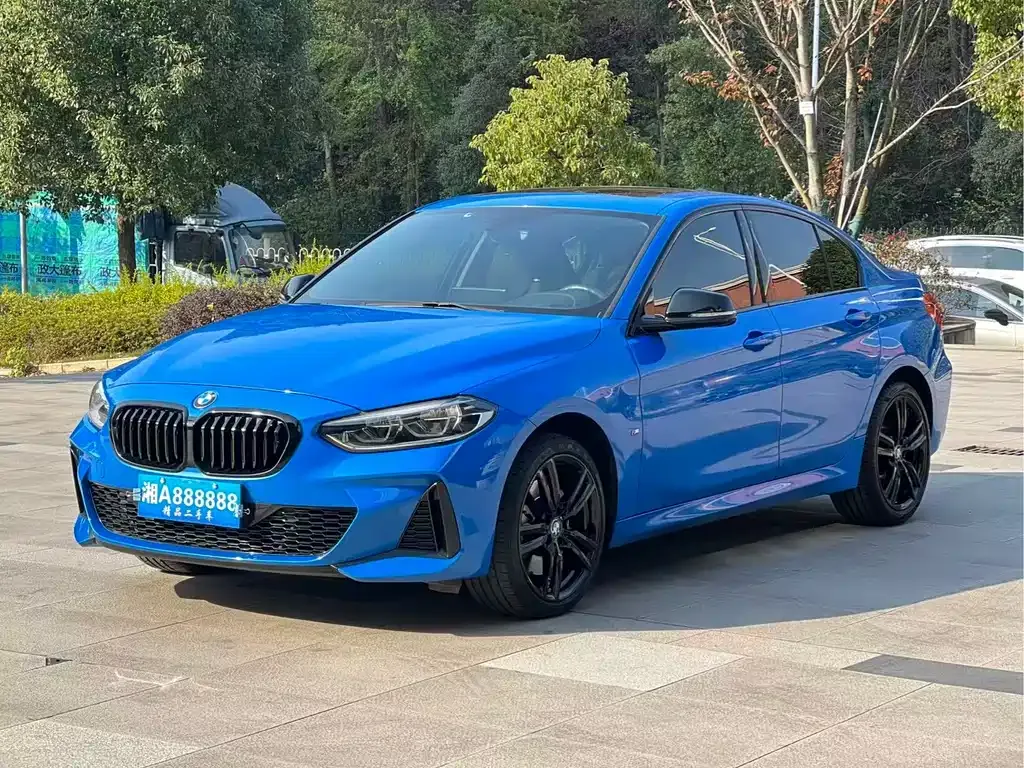 BMW 1 Series — фото 1