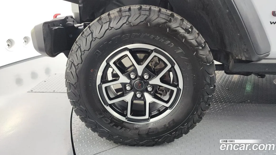 Jeep Wrangler — фото 5