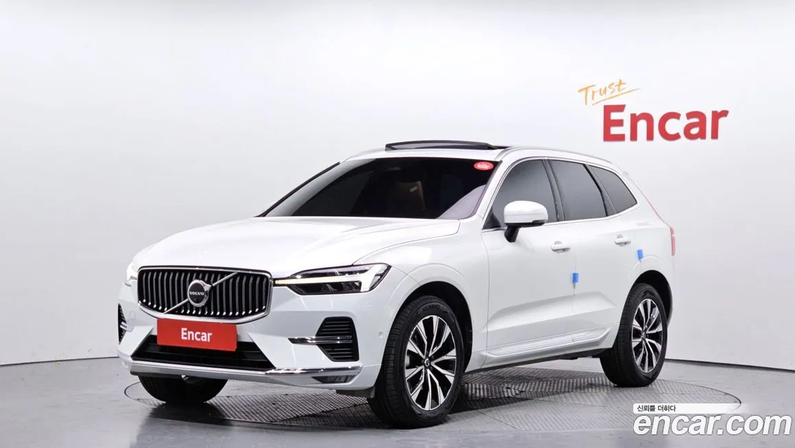 Volvo XC60 — фото 1