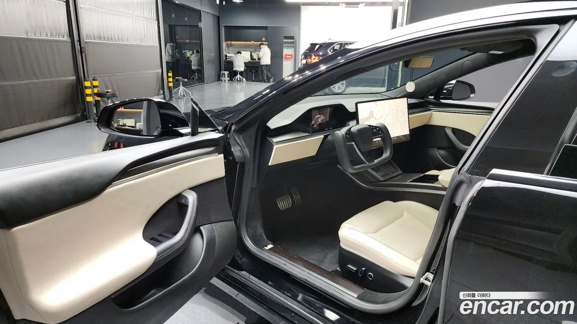 Tesla Model S — фото 10
