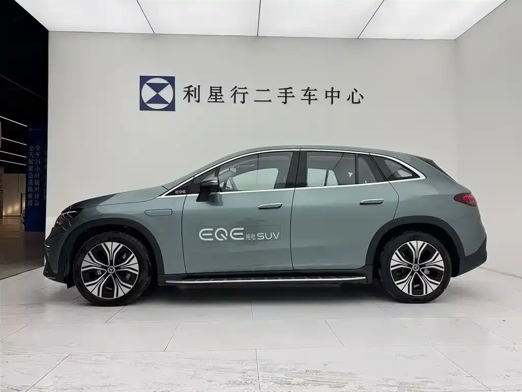 Mercedes-Benz EQE SUV — фото 3
