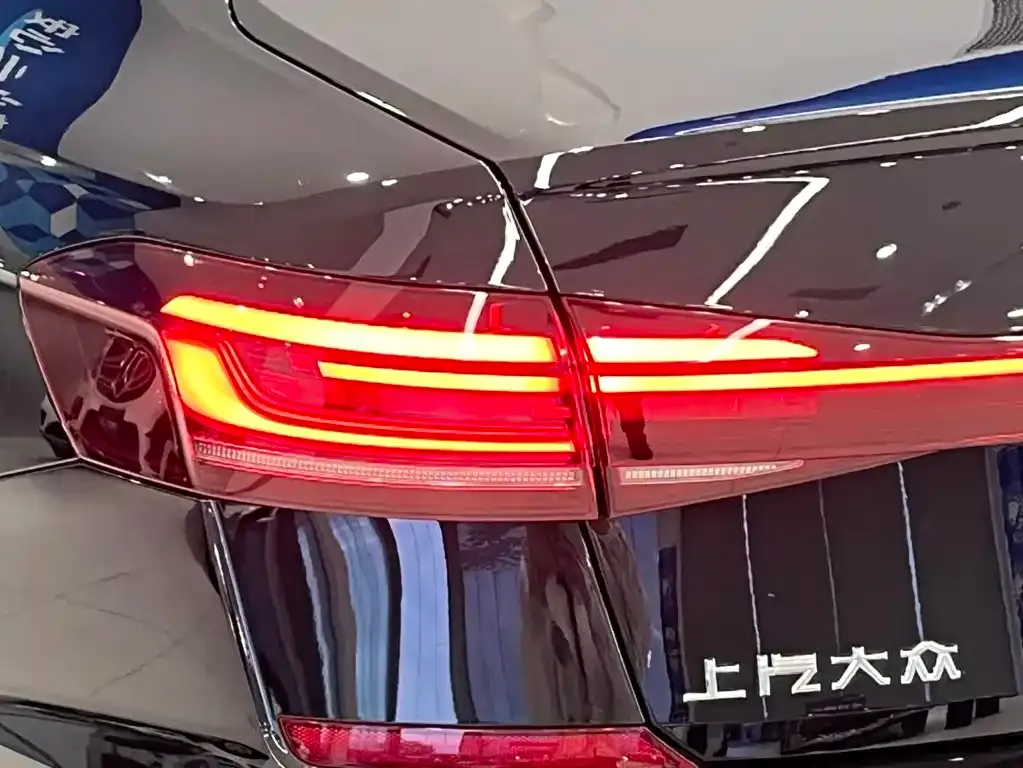 Volkswagen Passat — фото 4