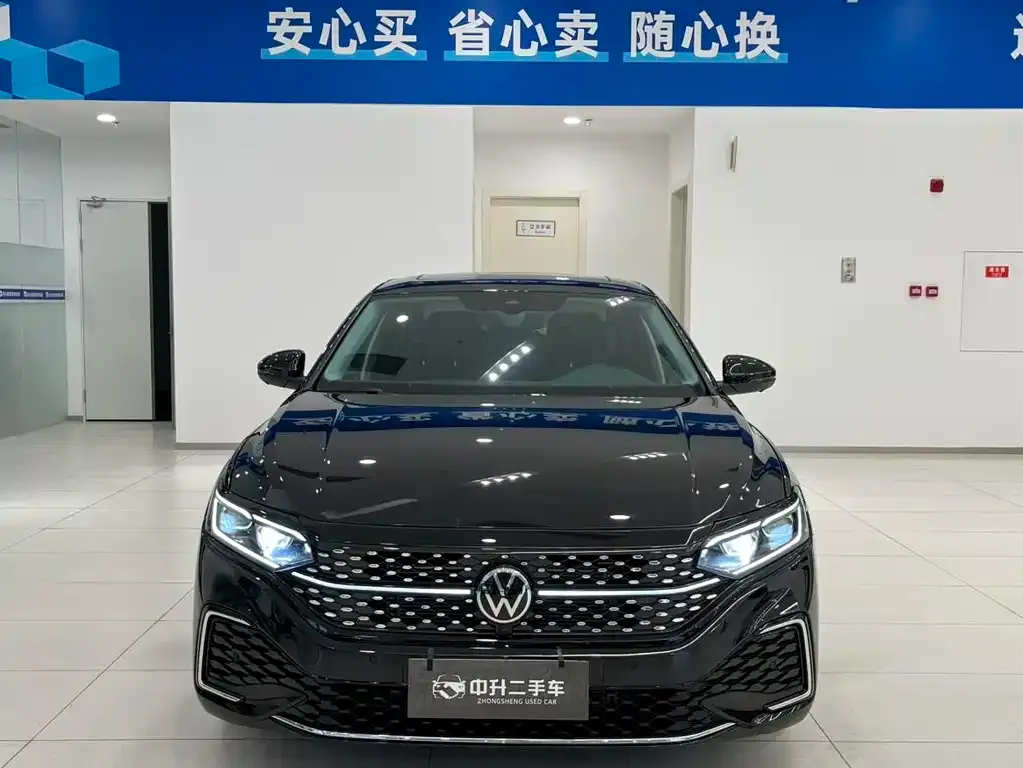Volkswagen Passat — фото 9