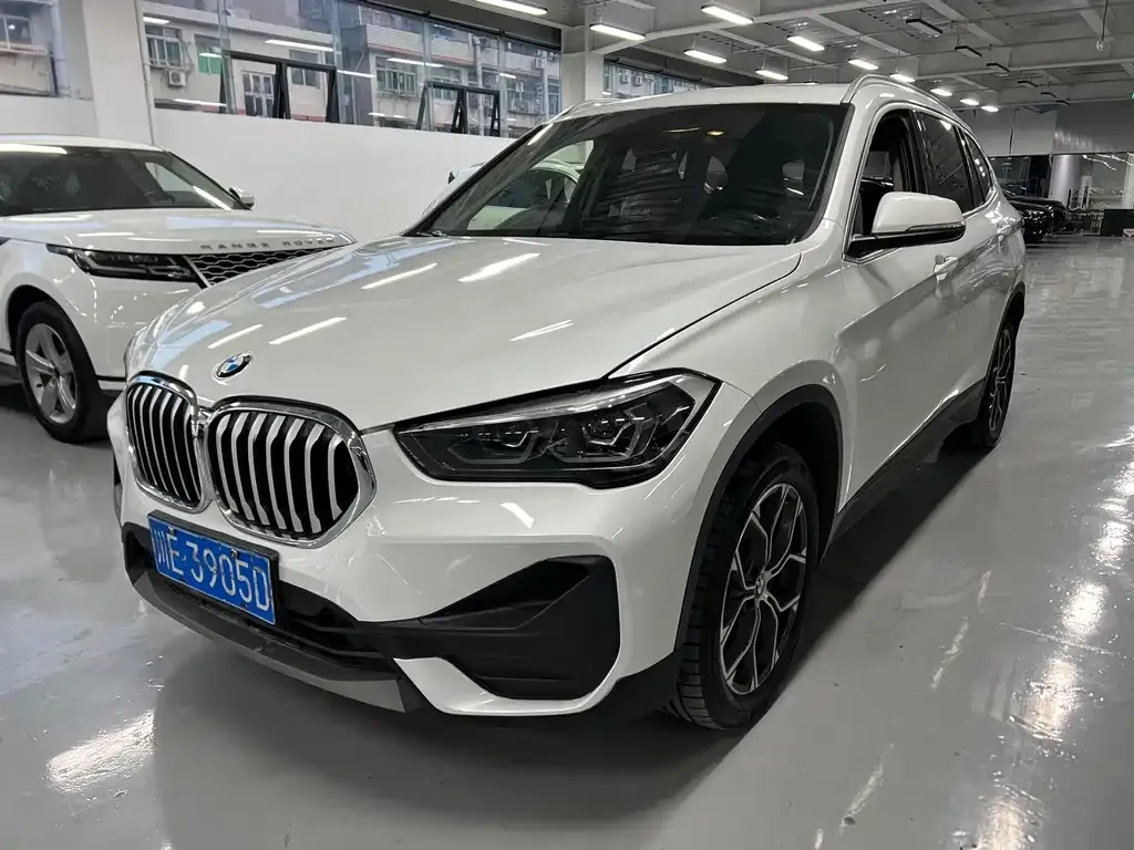 BMW X1 — фото 1