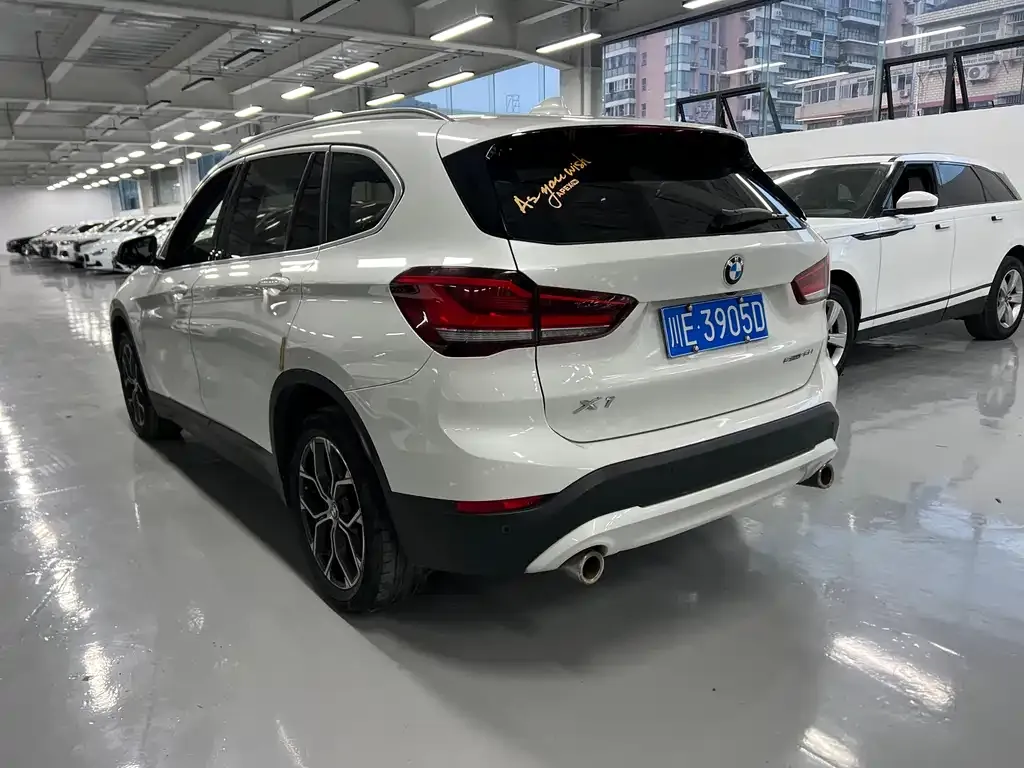 BMW X1 — фото 7