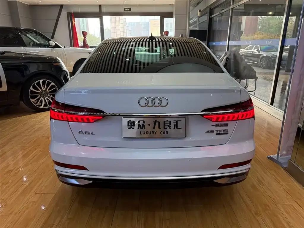 Audi A6L — фото 5