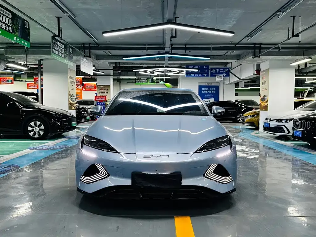 BYD Seal — фото 2