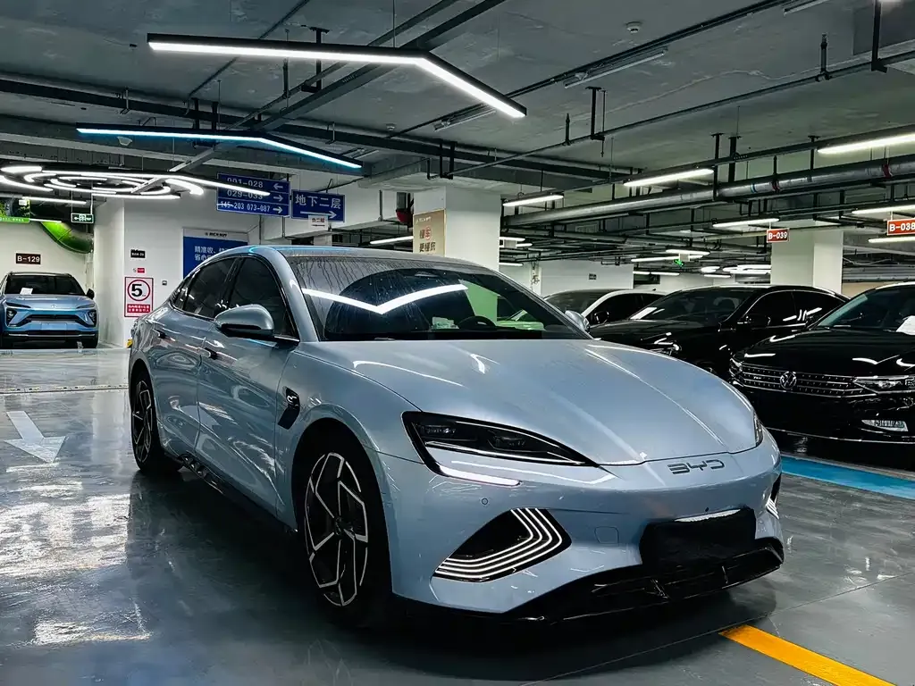 BYD Seal — фото 3
