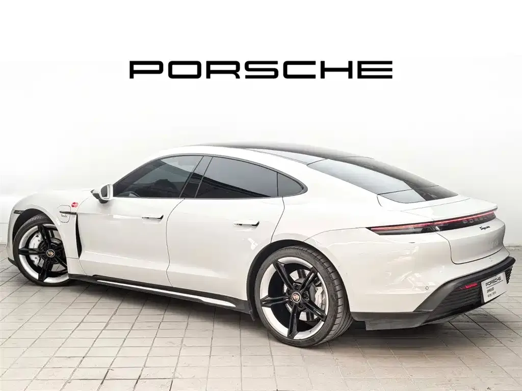Porsche Taycan — фото 3