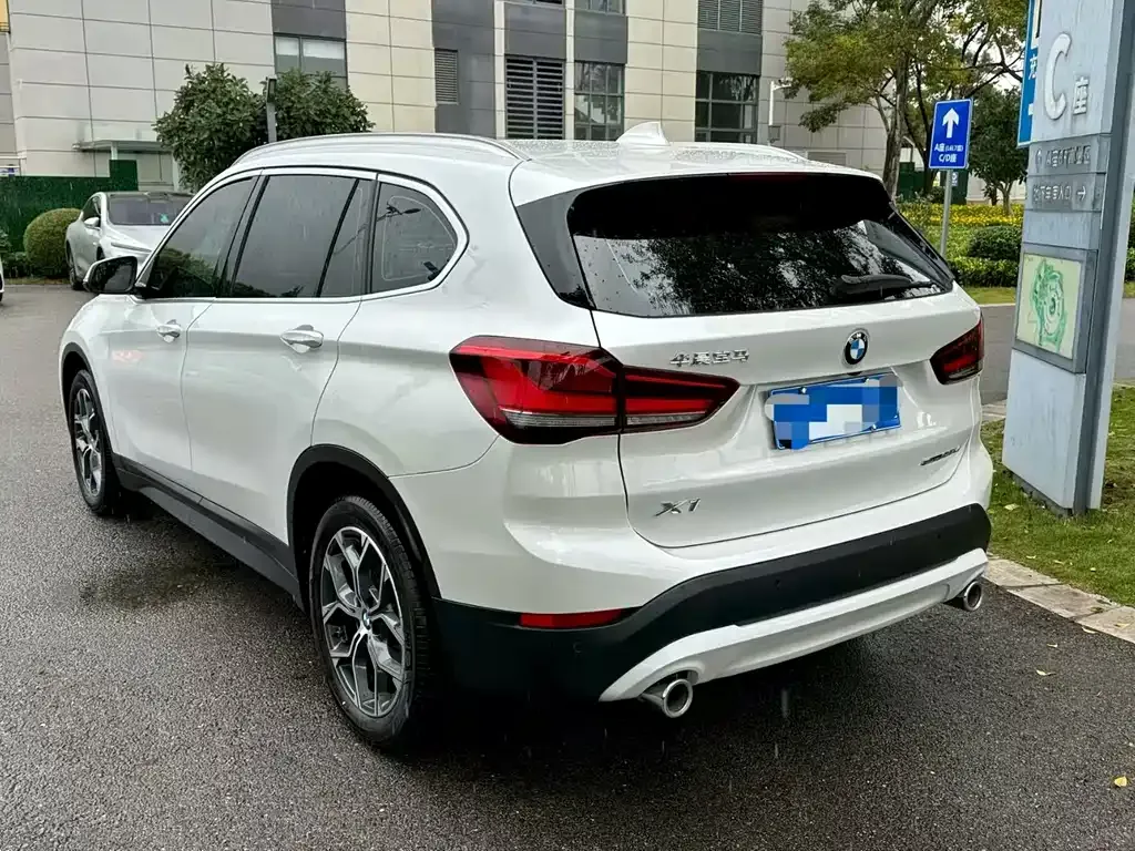 BMW X1 — фото 4