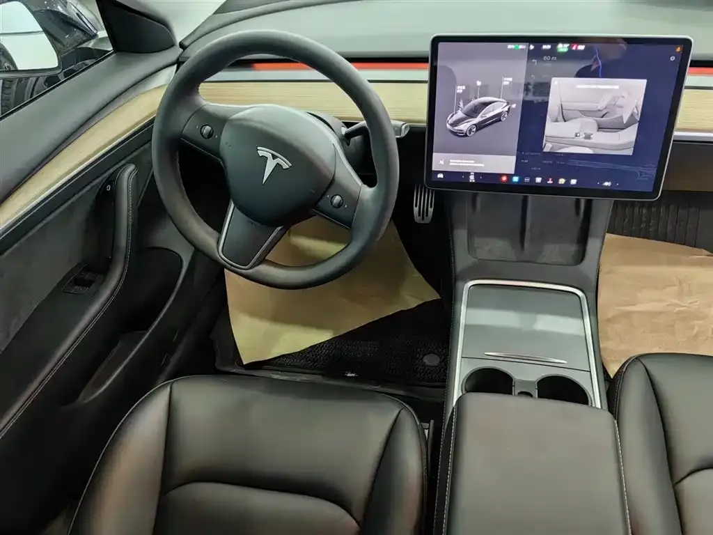 Tesla Model 3 — фото 5