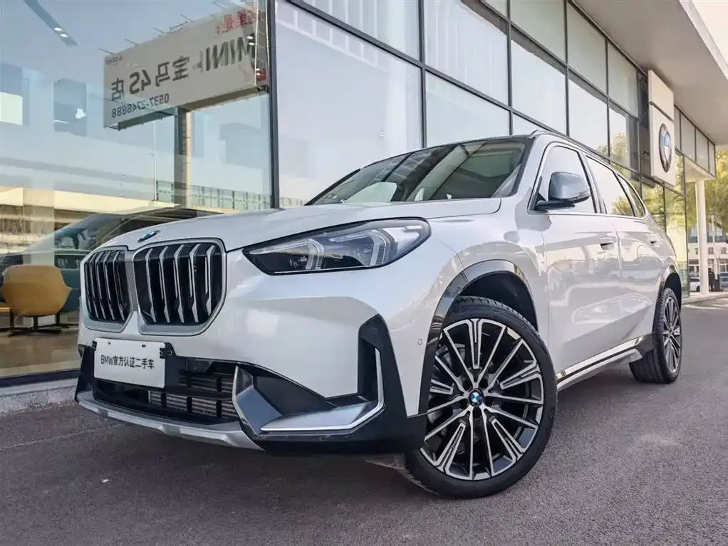 BMW X1 — фото 1
