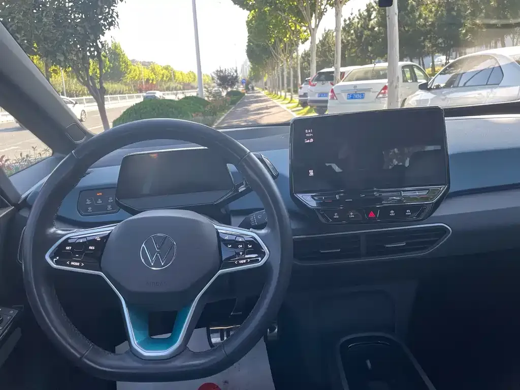 Volkswagen ID.3 — фото 9