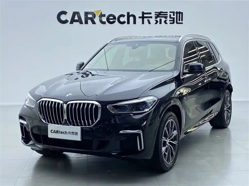 BMW X5 — фото 1