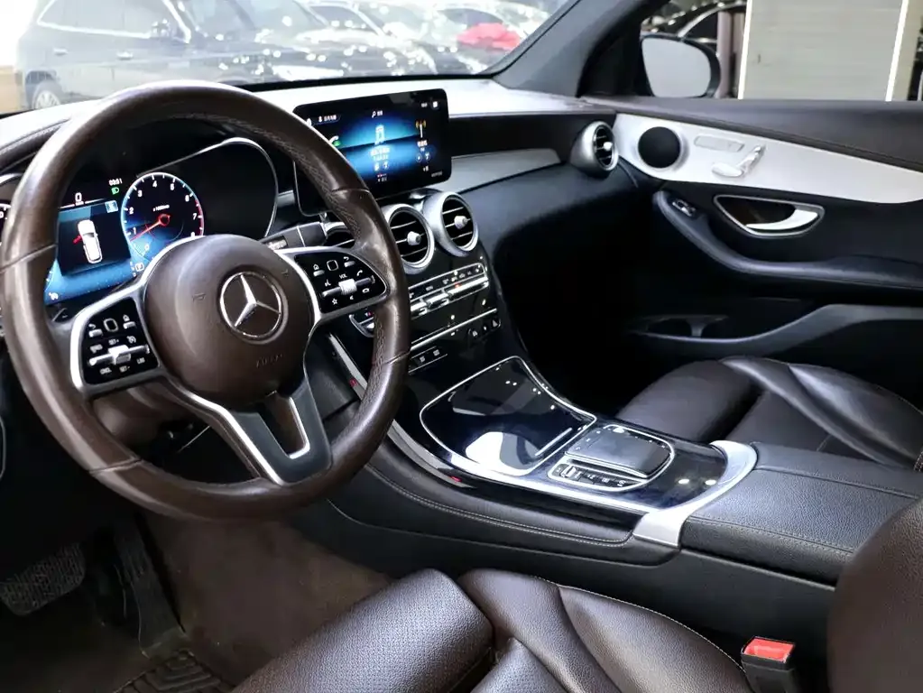 Mercedes-Benz GLC — фото 9