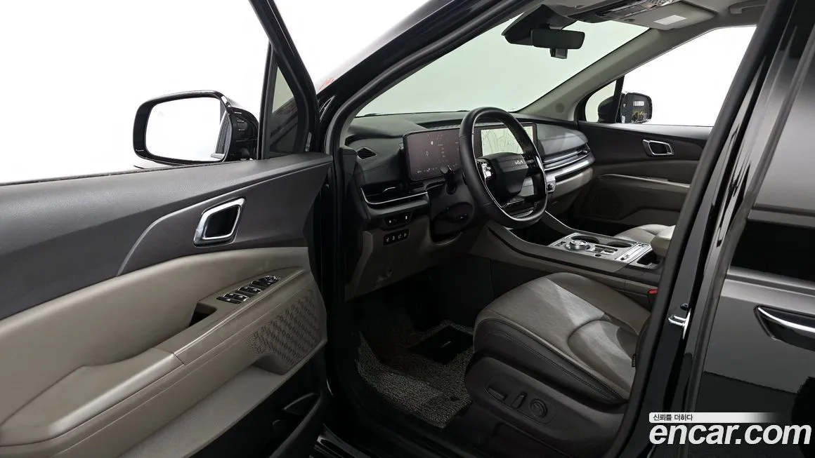 Kia Carnival — фото 10