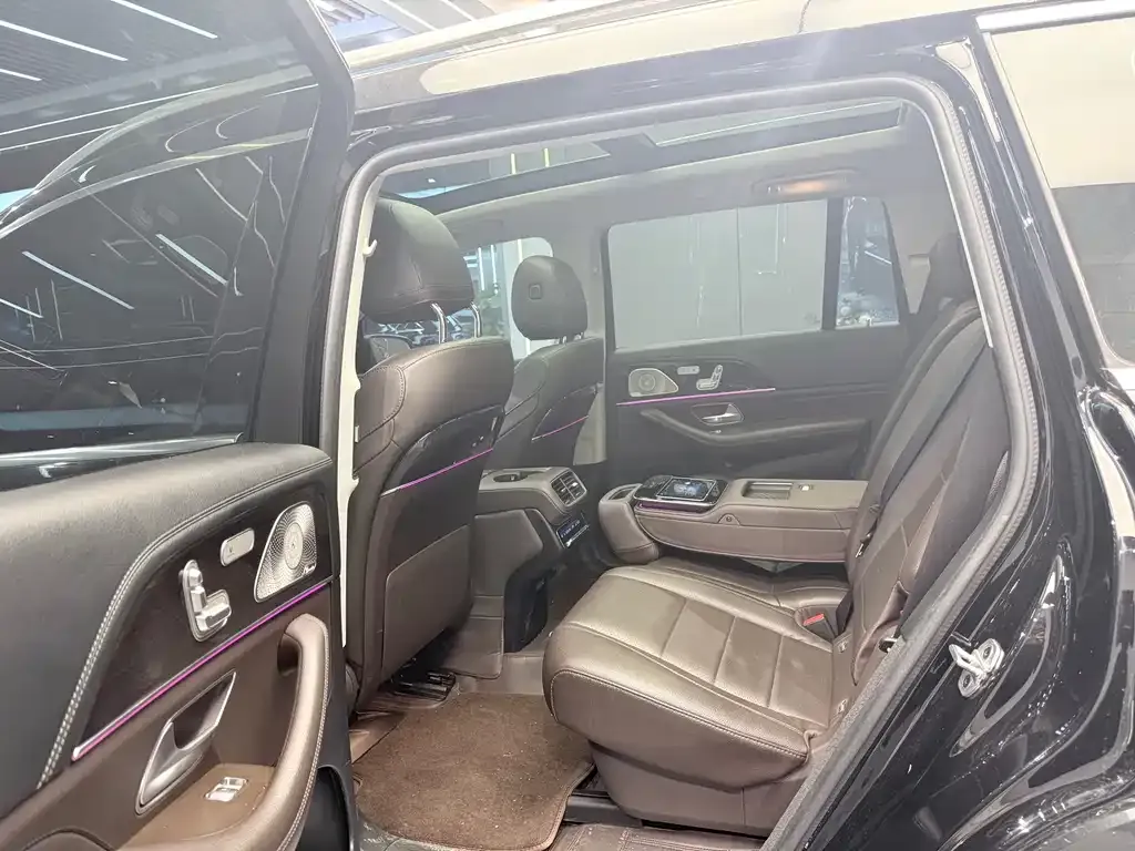 Mercedes-Benz GLS — фото 6