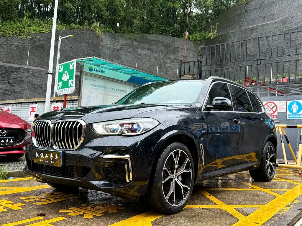 BMW X5 — фото 1