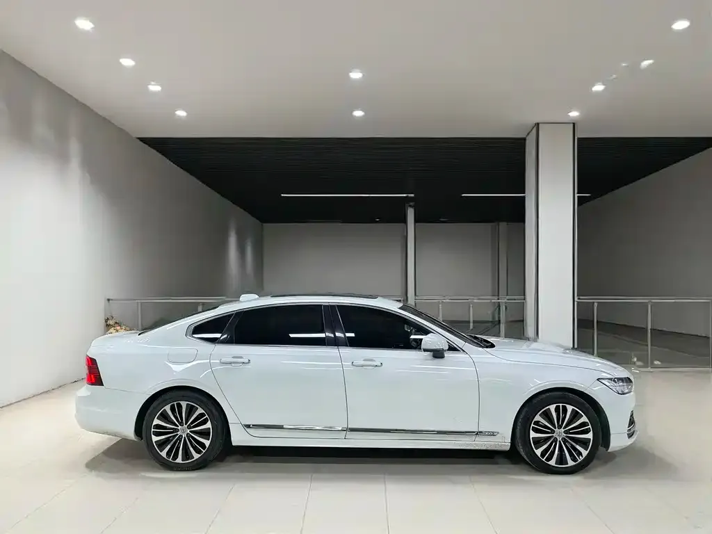 Volvo S90 — фото 7